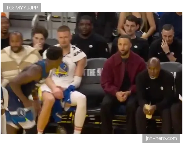 爱德华兹单打突破拉开空间，不同于库里外线造点