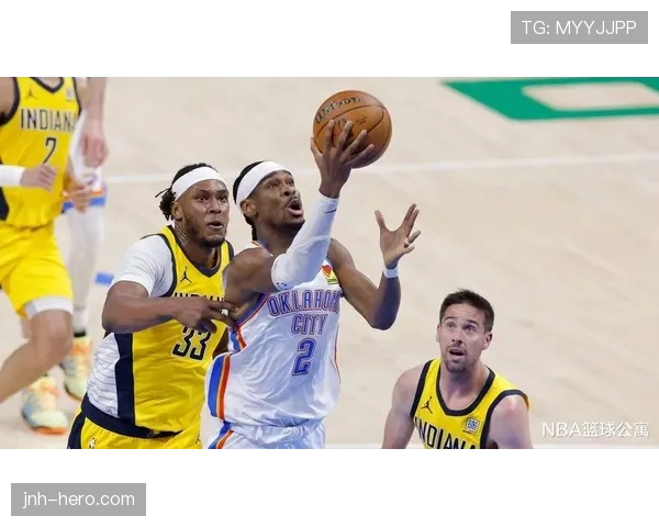 杰伦·威廉姆斯无球跑动制造空位，高效输出改变雷霆进攻结构