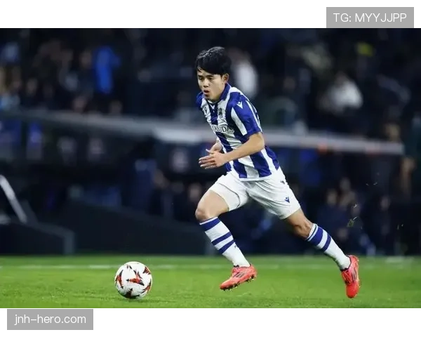 久保建英与三笘薰突破节奏与方式的差异机制解析